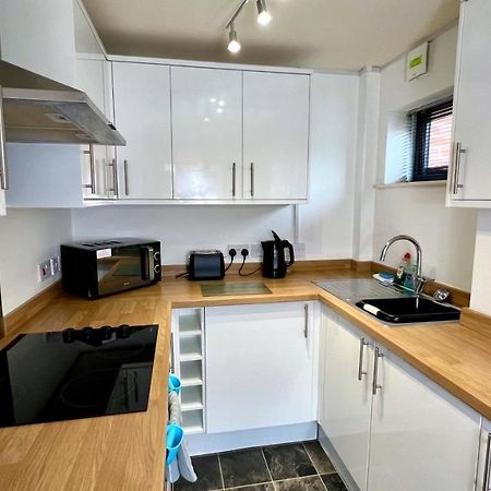 Cross Court, Stafford By Bell Apartments 외부 사진